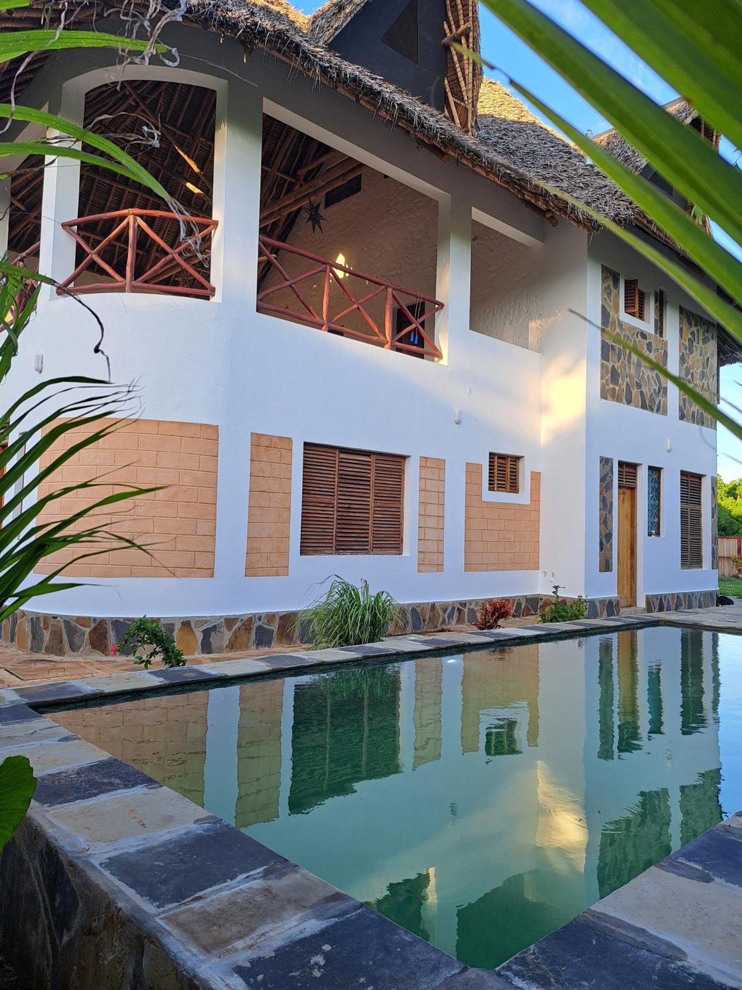 Bed and Breakfast Diani Yoga Barn Ukunda Zewnętrze zdjęcie