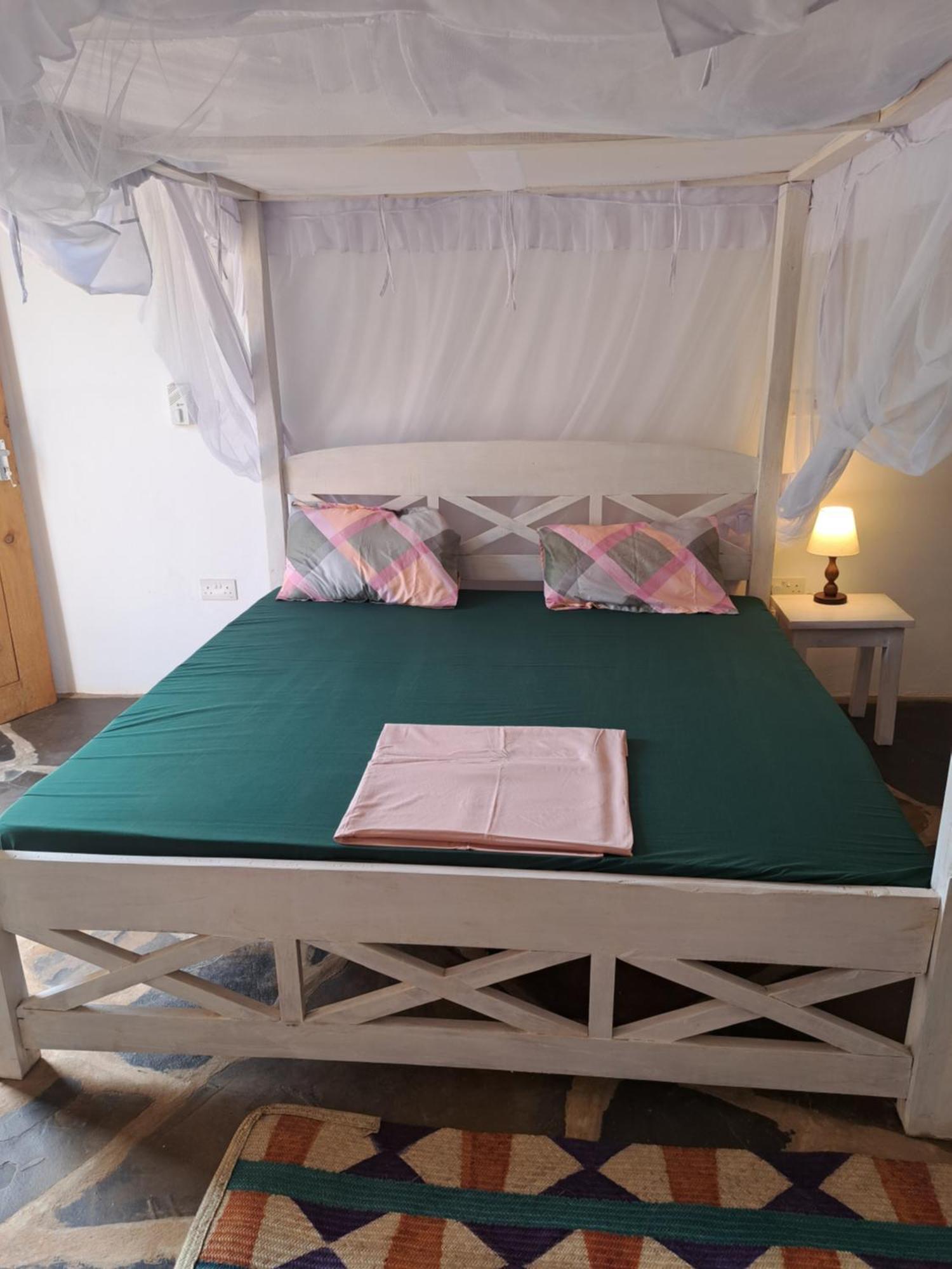 Bed and Breakfast Diani Yoga Barn Ukunda Zewnętrze zdjęcie