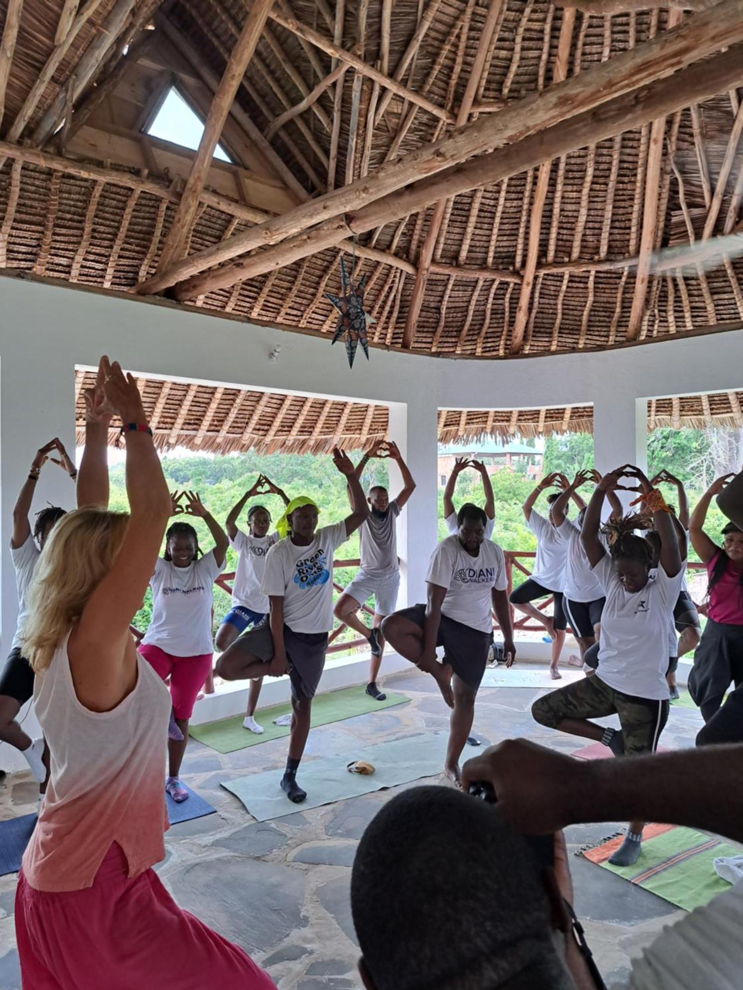 Bed and Breakfast Diani Yoga Barn Ukunda Zewnętrze zdjęcie
